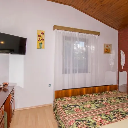 Apartment Ivo With Shared Swimming Pool Medulin